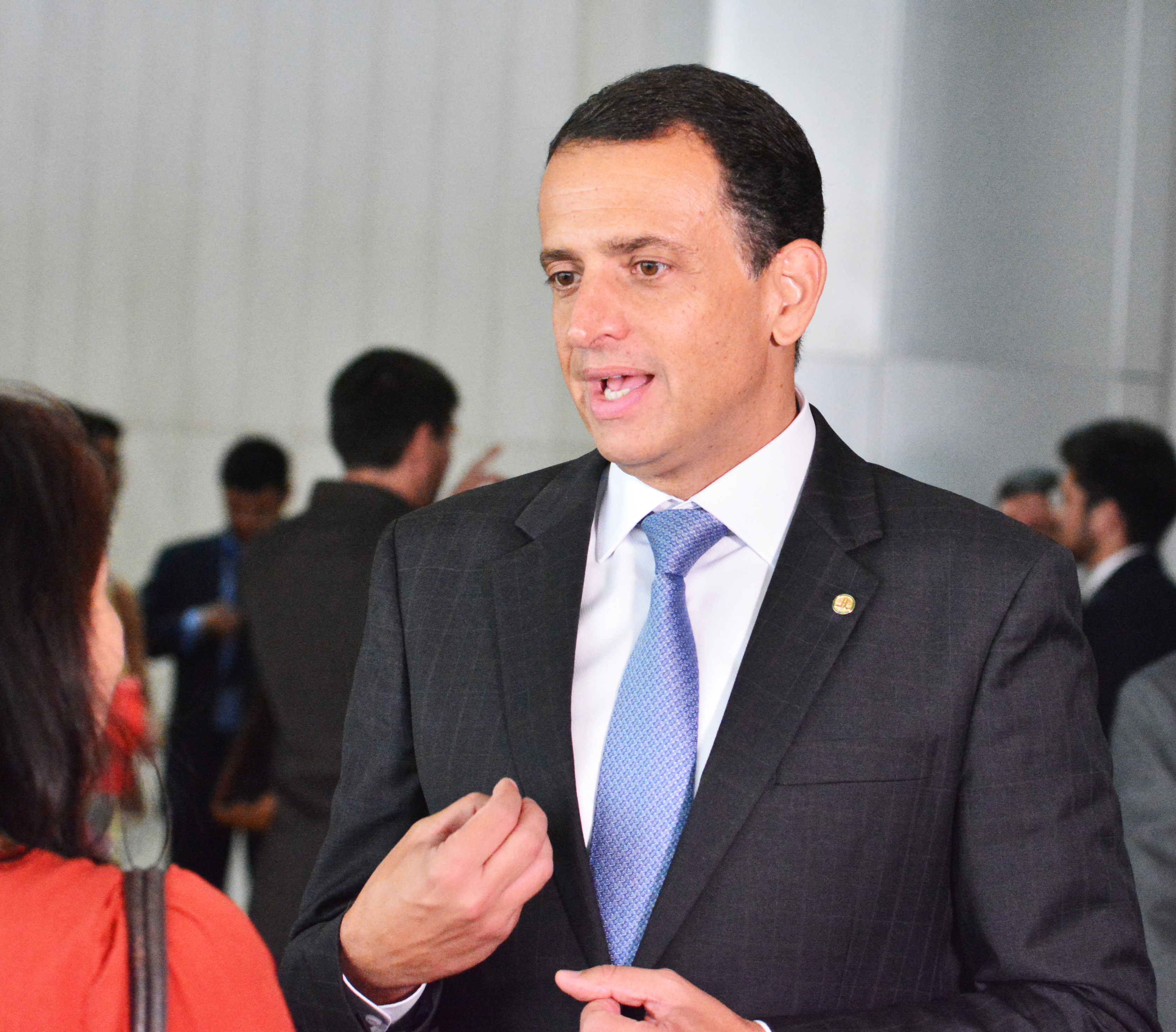 Bertaiolli quer reduzir taxa do ISS para retomar a economia e fomentar empregos